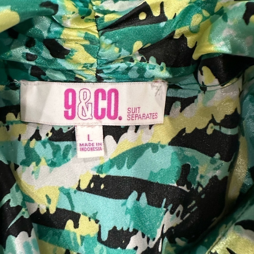 9 & Co Black and green satin sleeveless blouse - Picture 5 of 7